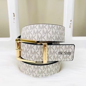 Michael Kors Women’s Twist Reversible Belt Medium